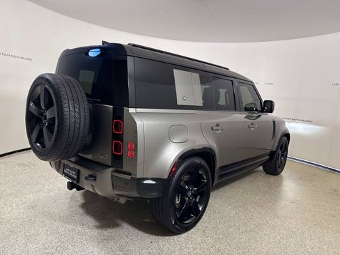 Used 2022 Land Rover Defender 110 X-Dynamic HSE AWD/4WD image 5