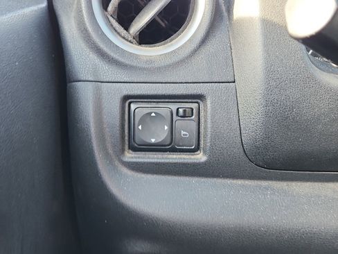 Used 2015 Nissan Versa Note SV w/ SV Appearance Package image 27