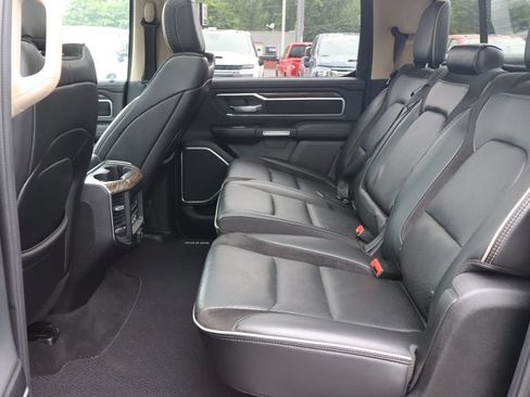 Used 2019 RAM 1500 Laramie AWD/4WD image 29