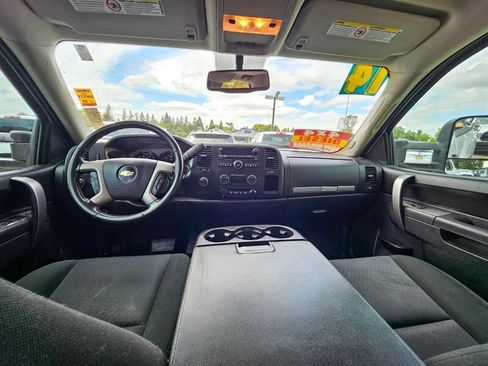 Used 2014 Chevrolet Silverado 2500 LT w/ Interior Plus Package AWD/4WD image 15