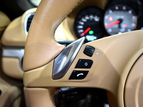 Used 2013 Porsche Boxster S image 22