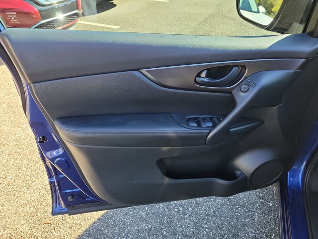 Used 2022 Nissan Rogue Sport S FWD image 15