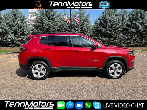 Used 2018 Jeep Compass Latitude w/ Popular Equipment Group AWD/4WD image 2