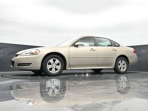 Used 2009 Chevrolet Impala LT FWD image 41