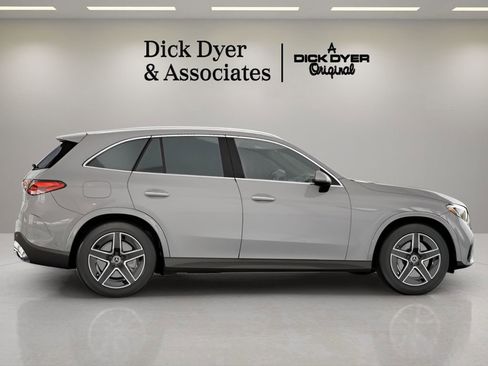 Used 2026 Mercedes-Benz GLC 300 image 12