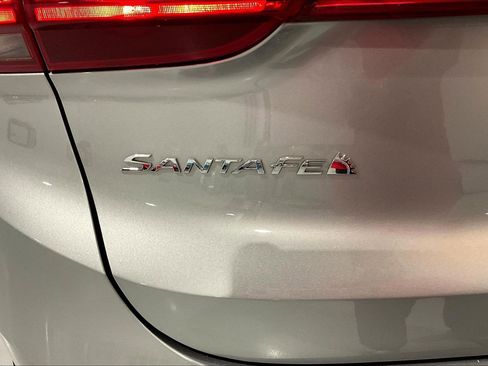 Used 2022 Hyundai Santa Fe SE FWD image 23