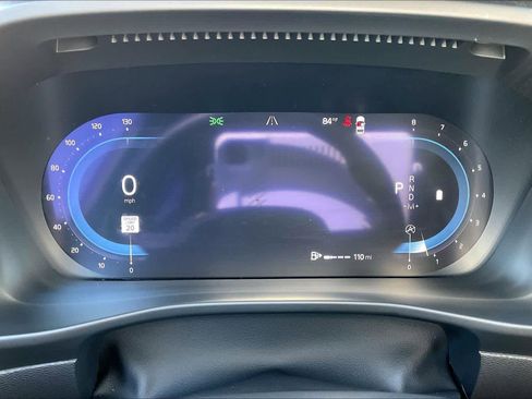 Used 2024 Volvo XC40 B5 Core image 19