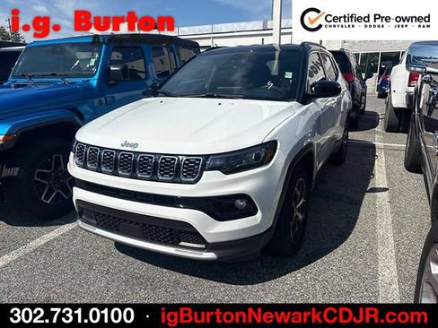 Used 2025 Jeep Compass Limited AWD/4WD image 2