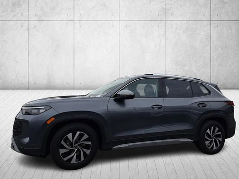 New 2026 Volkswagen Tiguan S image 8