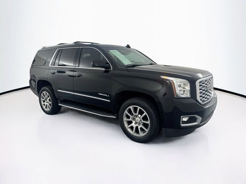 Used 2019 GMC Yukon Denali image 3