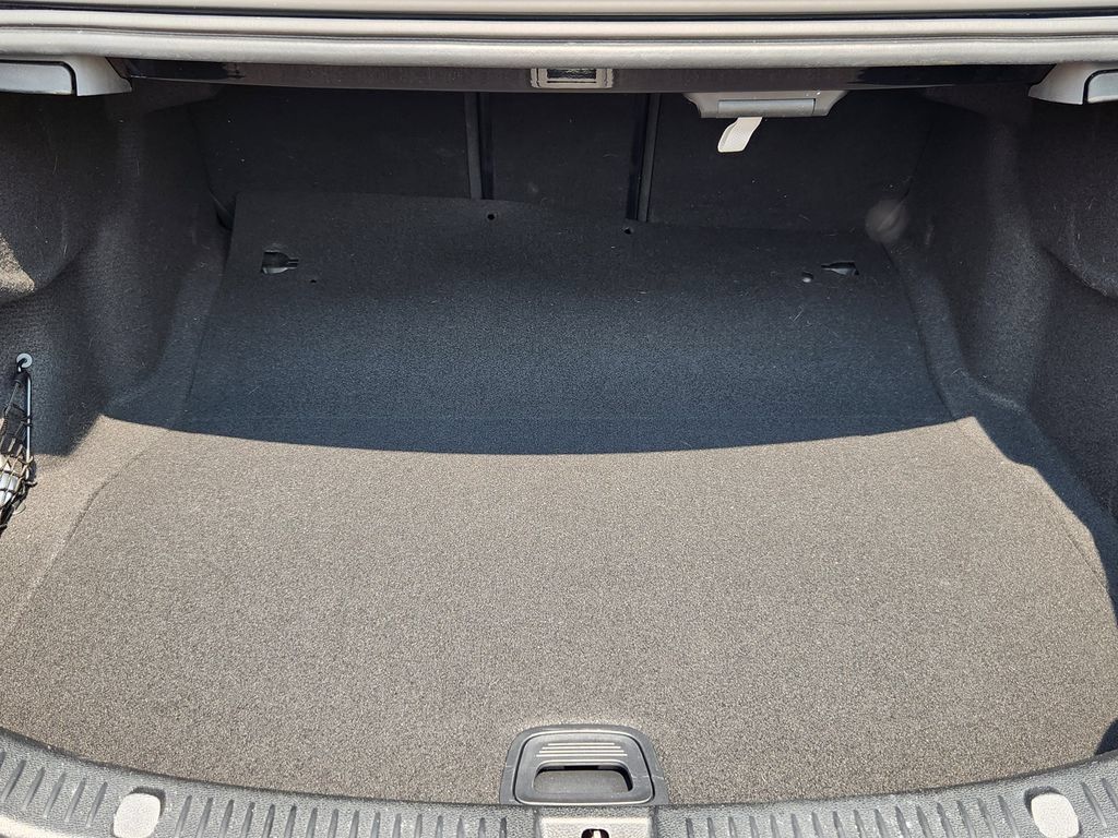 Used 2023 Mercedes-Benz E 350 4MATIC Sedan image 31