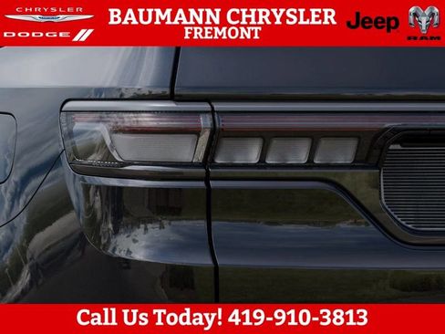 New 2026 Jeep Grand Wagoneer Limited AWD/4WD image 9