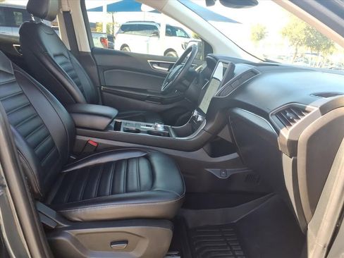 Used 2022 Ford Edge SEL w/ Convenience Package image 11