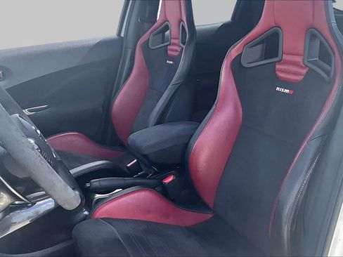 Used 2015 Nissan Juke NISMO RS w/ Interior Illumination Package AWD/4WD image 7