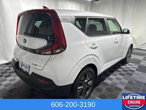 Used 2020 Kia Soul EX FWD image 5