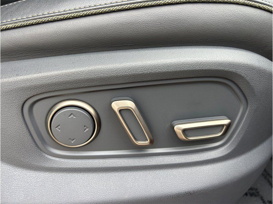 Used 2022 Rivian R1T Adventure AWD/4WD image 39