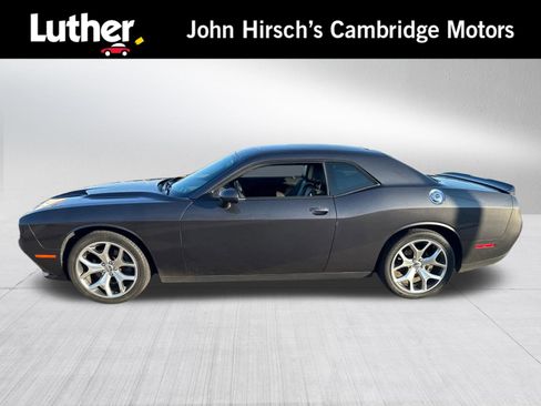 Used 2016 Dodge Challenger SXT Plus image 1