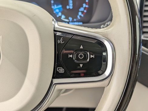 Used 2016 Volvo XC90 T6 Momentum w/ Momentum Plus Package image 24