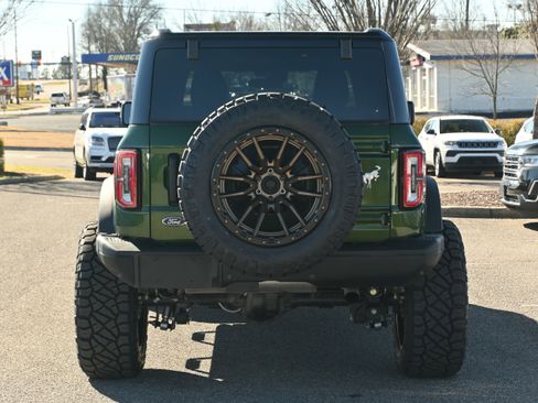 Used 2024 Ford Bronco Badlands image 12