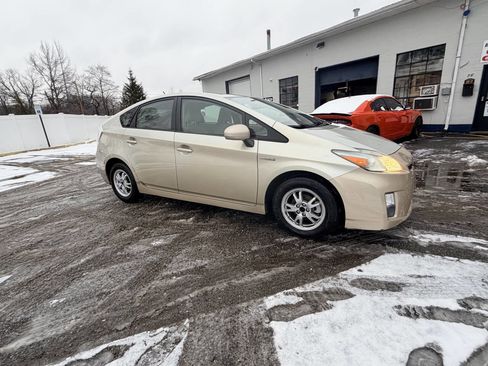 Used 2010 Toyota Prius Two image 6