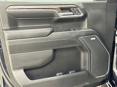 Used 2024 Chevrolet Silverado 1500 LTZ image 22