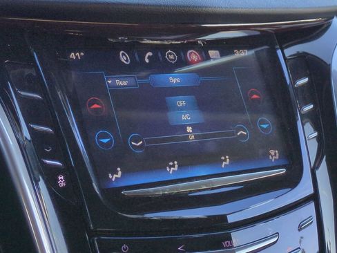 Used 2020 Cadillac Escalade Premium Luxury image 33