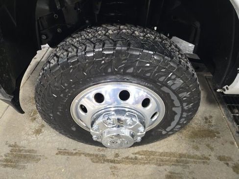 Used 2024 RAM 3500 Tradesman w/ Towing Technology Group image 11