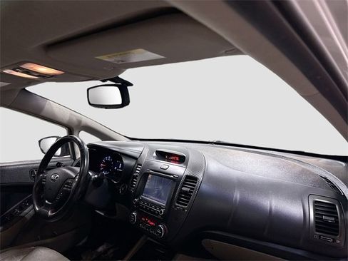 Used 2015 Kia Forte EX w/ Premium Package image 32