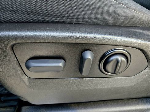 Used 2021 Chevrolet Silverado 1500 LT Trail Boss image 26