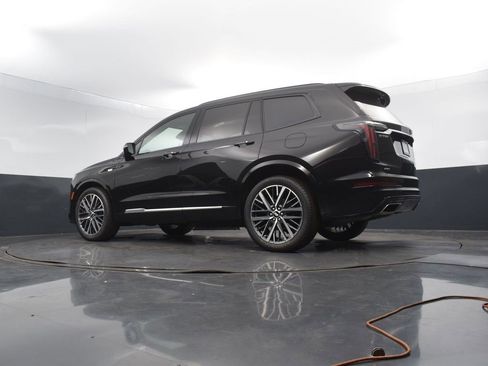 Used 2023 Cadillac XT6 Sport w/ Technology Package image 51