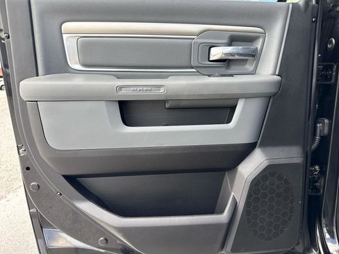 Used 2017 RAM 1500 Big Horn RWD image 25