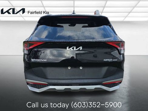 Used 2023 Kia Sportage EX AWD/4WD image 4