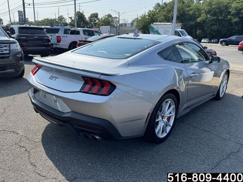 Used 2024 Ford Mustang GT Premium RWD image 5