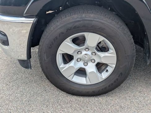 Used 2025 RAM 1500 Big Horn AWD/4WD image 10