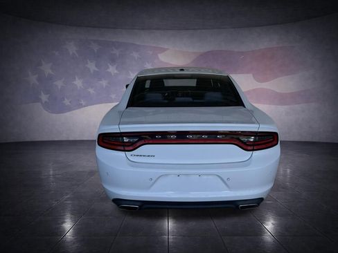 Used 2016 Dodge Charger SE w/ Popular Equipment Group image 4