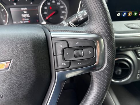 Used 2025 Chevrolet Blazer LT AWD/4WD image 25