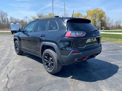 Used 2019 Jeep Cherokee Trailhawk AWD/4WD image 7