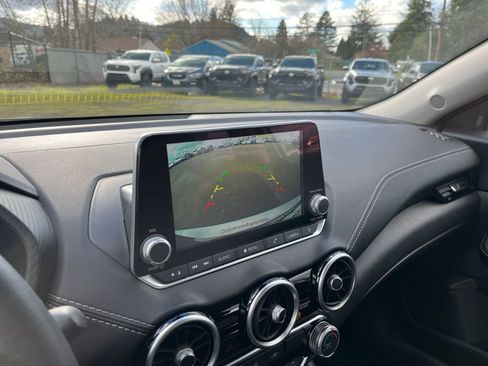 Used 2025 Nissan Sentra SV image 22