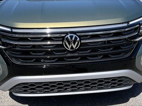 New 2026 Volkswagen Atlas Peak Edition AWD/4WD image 11
