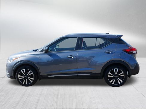 Used 2019 Nissan Kicks SR w/ SR Premium Package FWD image 4