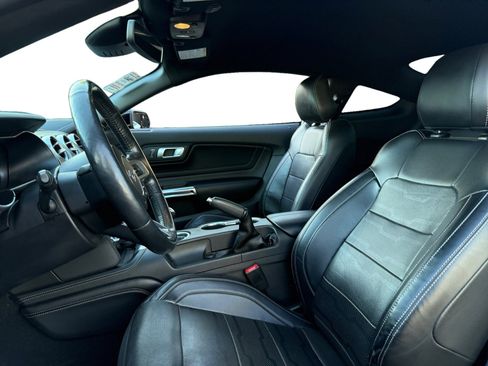 Used 2022 Ford Mustang GT Premium w/ Equipment Group 401A image 9