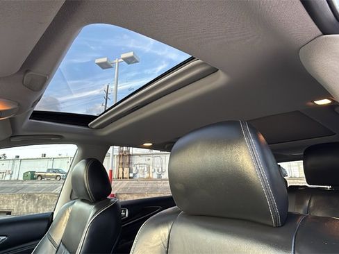 Used 2019 INFINITI QX60 Luxe w/ Sensory Package image 15
