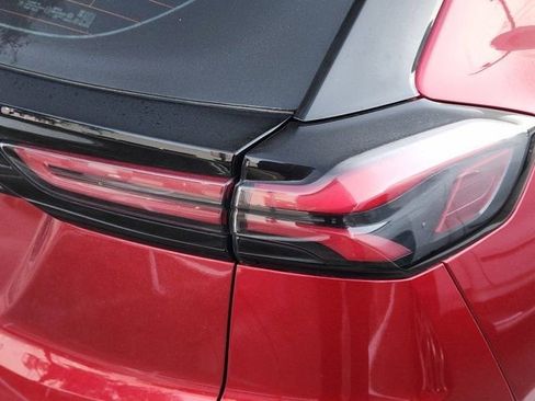 Used 2022 Chevrolet Bolt EUV Premier w/ Sun & Sound Package image 9