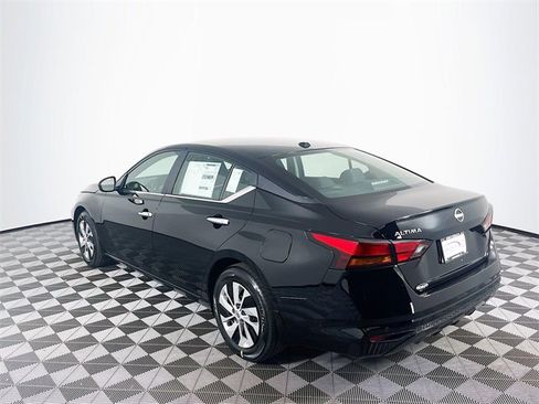 New 2025 Nissan Altima 2.5 S image 5