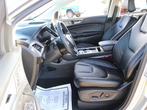 Used 2024 Ford Edge Titanium image 13