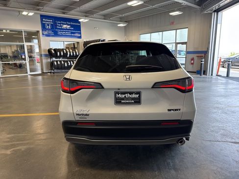 New 2025 Honda HR-V Sport image 6