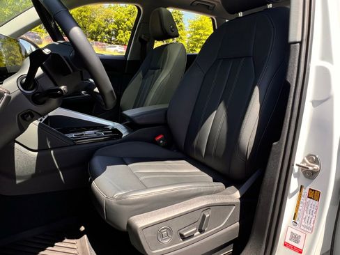 Used 2025 Audi Q5 Premium w/ Convenience Package AWD/4WD image 29