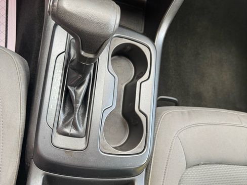 Used 2018 Chevrolet Colorado W/T w/ WT Convenience Package image 11