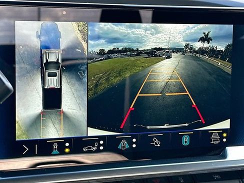 Used 2025 Chevrolet Silverado 2500 LT w/ Safety Package image 14