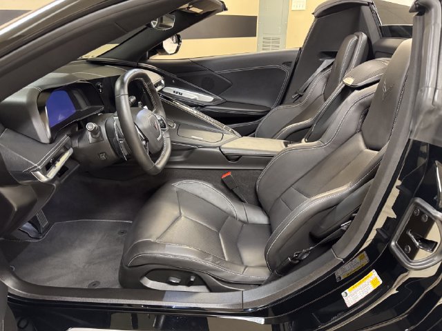 Used 2024 Chevrolet Corvette Stingray Convertible w/ 1LT RWD image 9